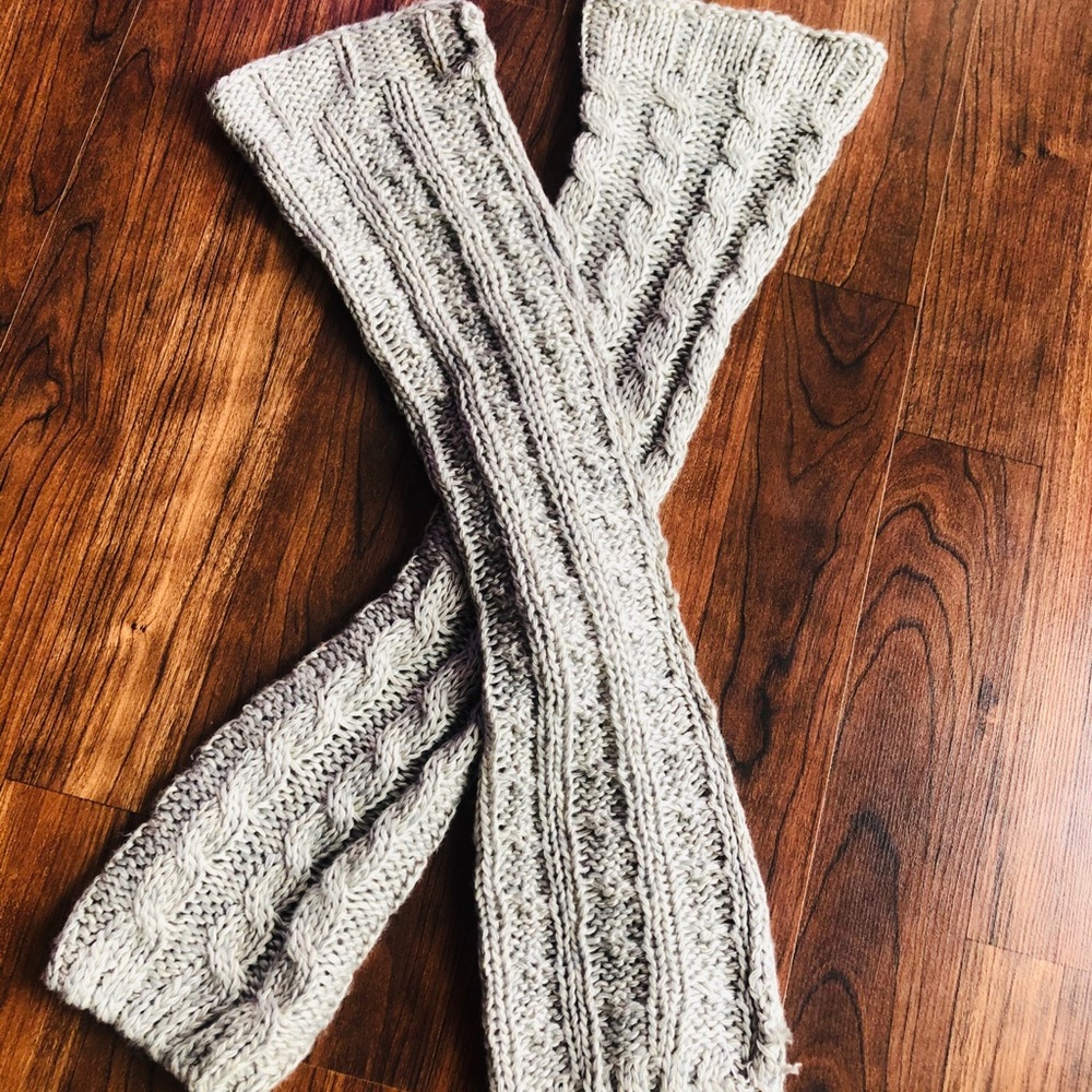 Knitted leg warmers